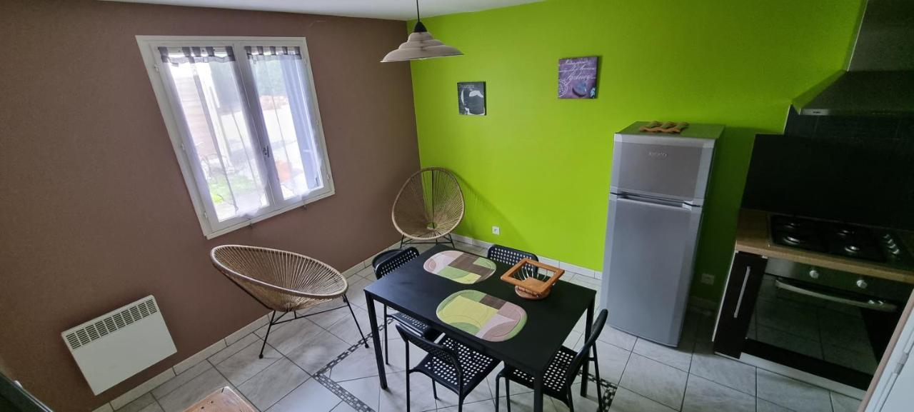 Gites De L'Archange Courtils Kültér fotó