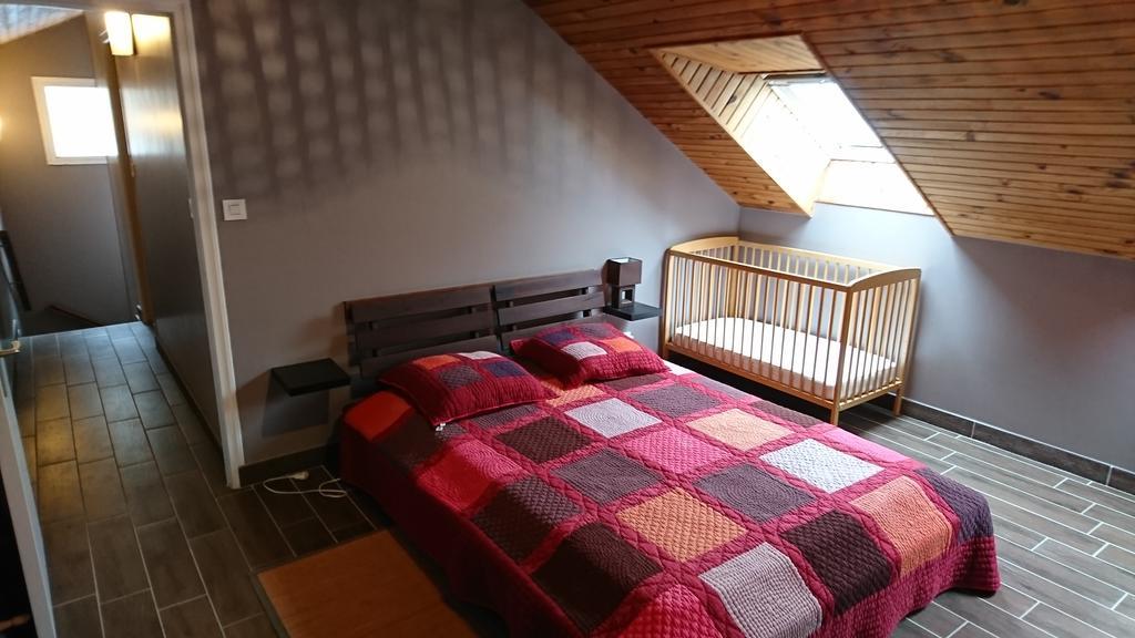 Gites De L'Archange Courtils Kültér fotó